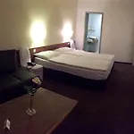 Отель Am Schloss