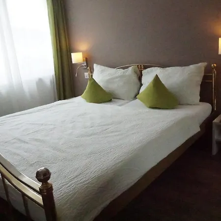 Am Schloss Hotel 3*