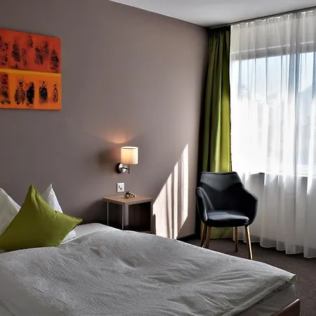 إيه أم شلوس 3* ثون