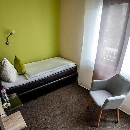 إيه أم شلوس